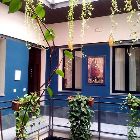Joy Setas Coworking Hostel Севиля Екстериор снимка