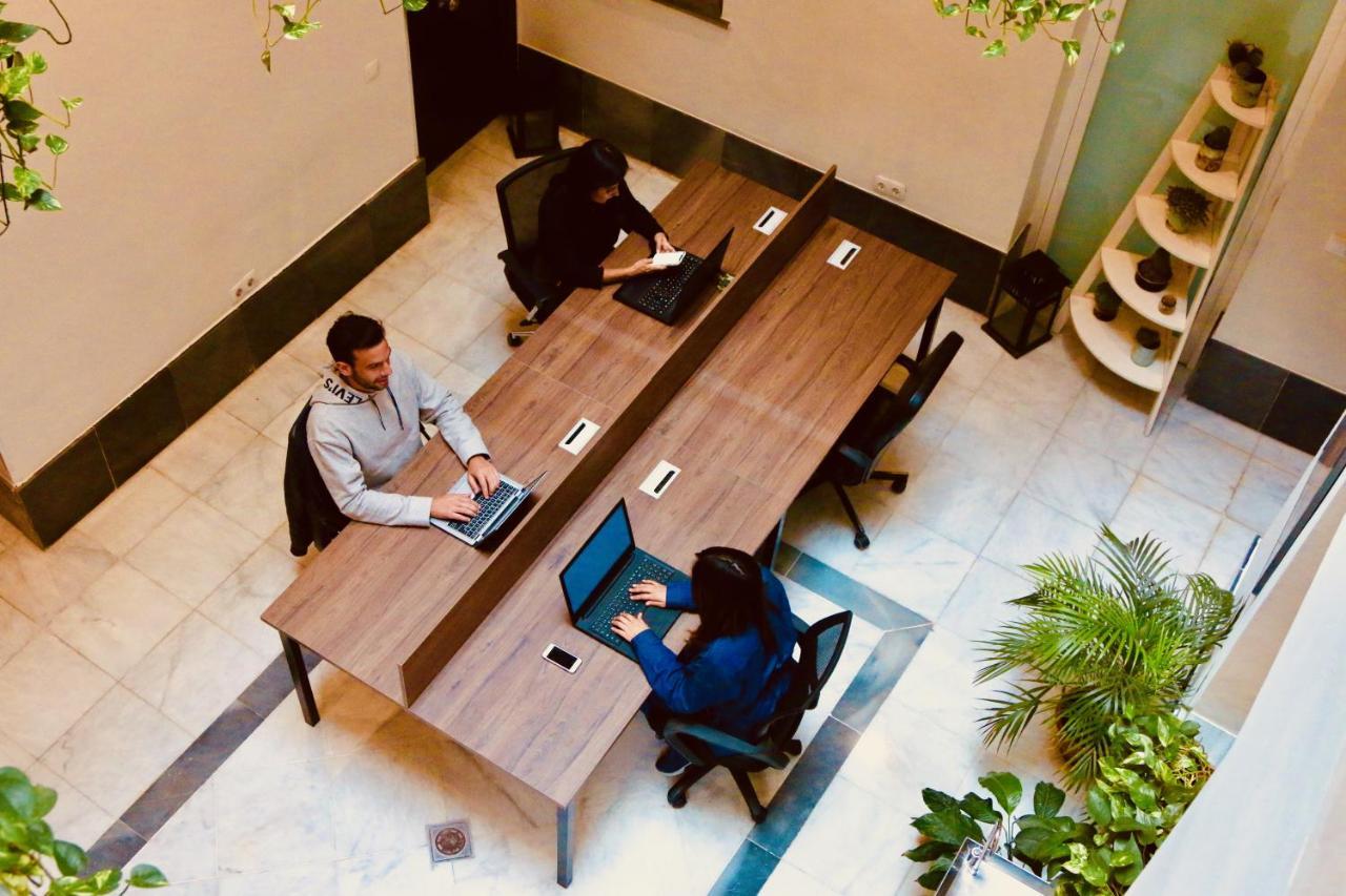 Joy Setas Coworking Hostel Севиля Екстериор снимка