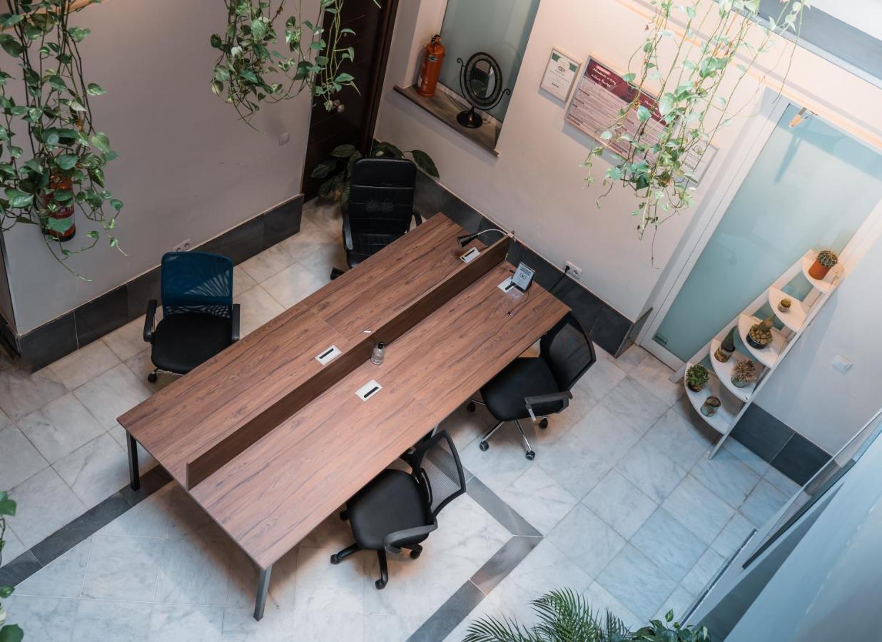 Joy Setas Coworking Hostel Севиля Екстериор снимка