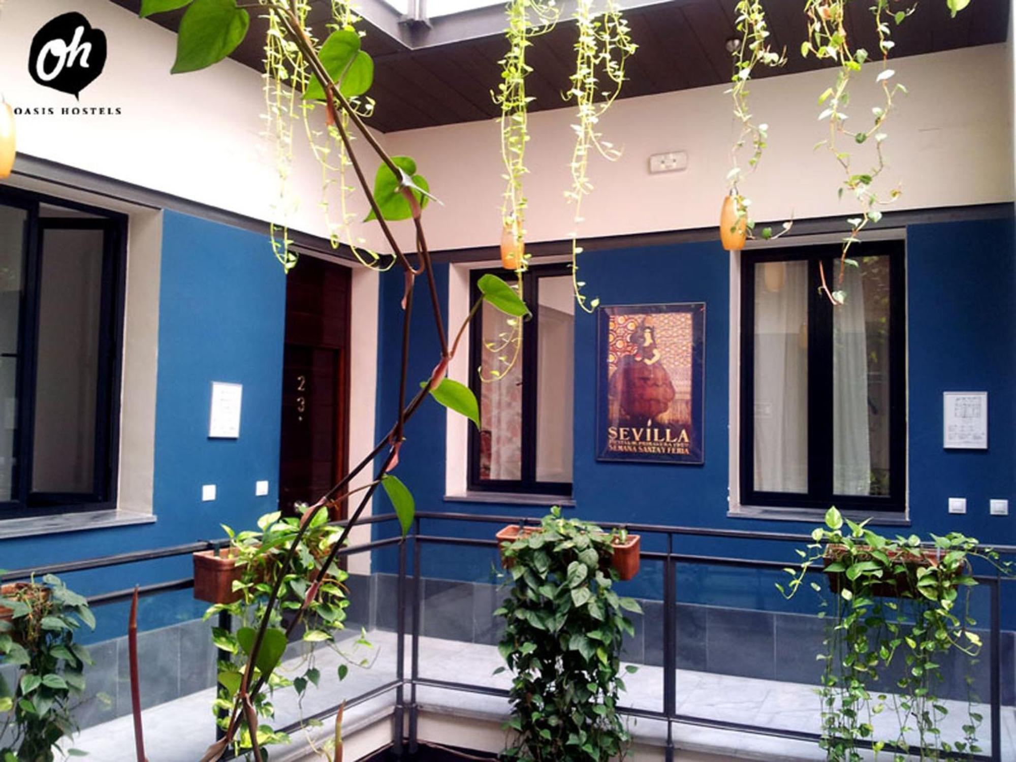 Joy Setas Coworking Hostel Севиля Екстериор снимка