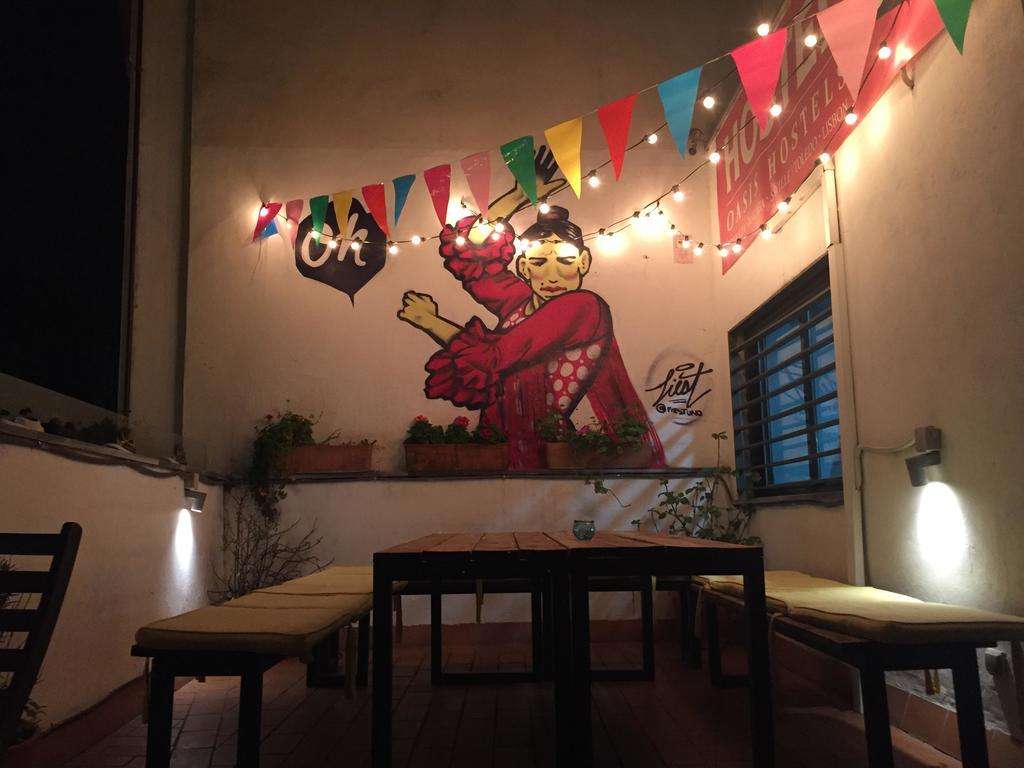 Joy Setas Coworking Hostel Севиля Екстериор снимка