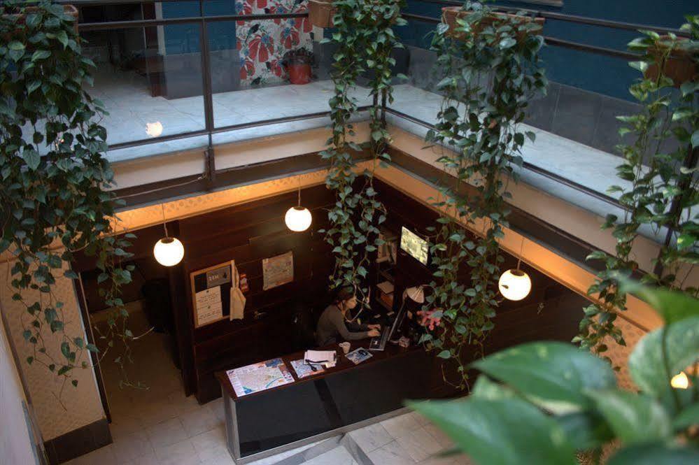 Joy Setas Coworking Hostel Севиля Екстериор снимка
